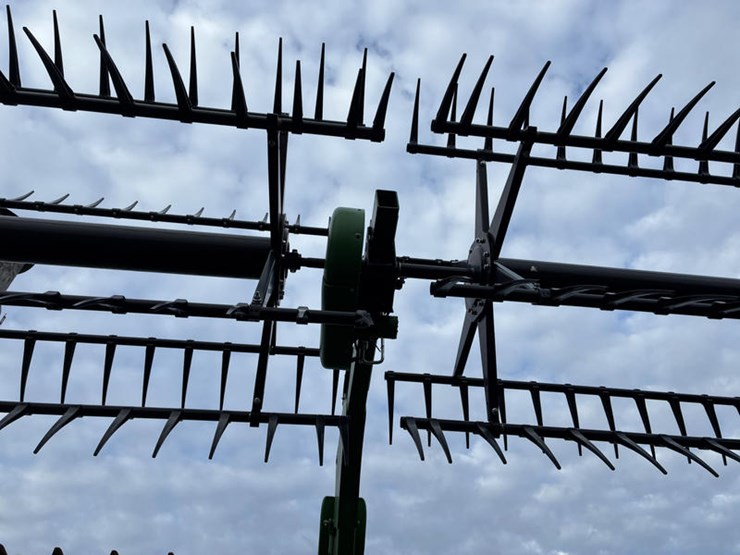 2024-john-deere-rd40f-image-23