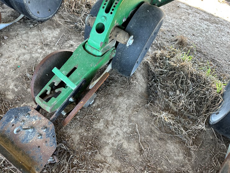 john-deere-8-image-17