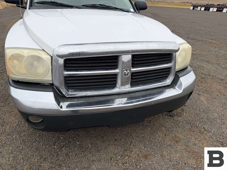 2005-dodge-dakota-image-8