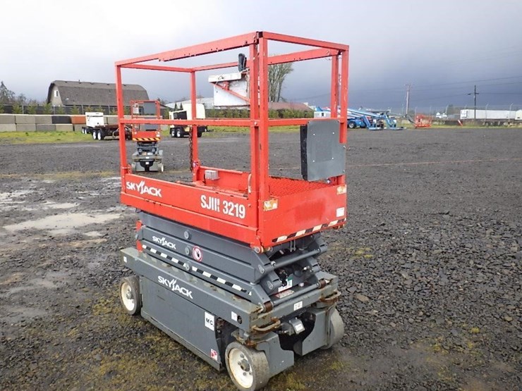 2017-skyjack-sjiii3219-image-3