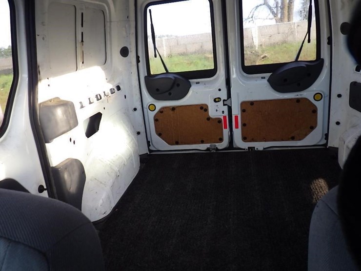 2013-ford-transit-connect-image-34