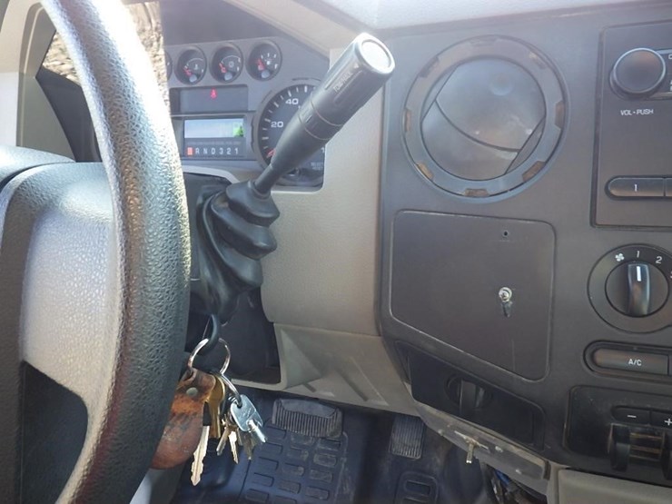 2009-ford-f550-image-25