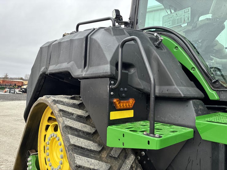 2021-john-deere-8rx-410-image-17