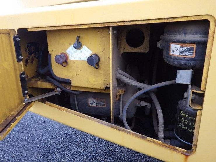 deere-300d-ii-image-16