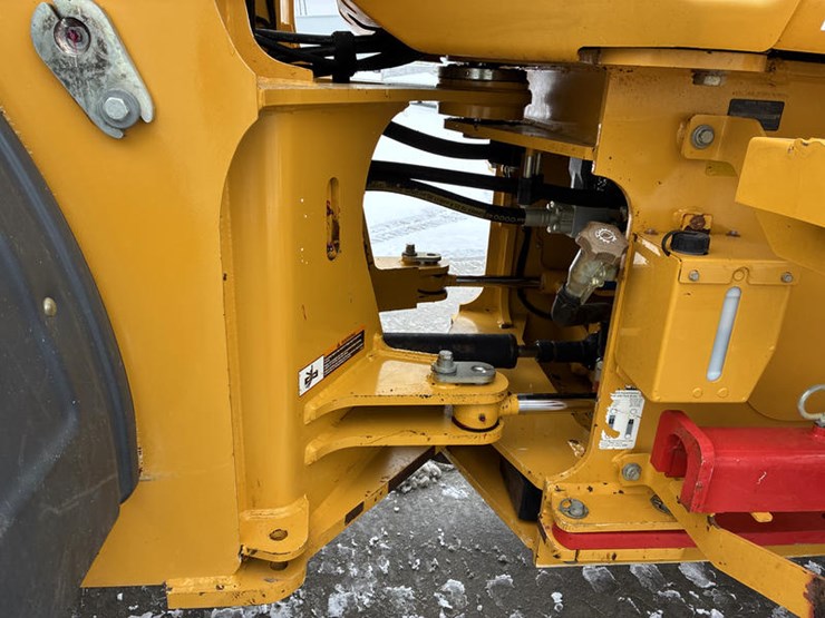 2019-deere-544l-image-44