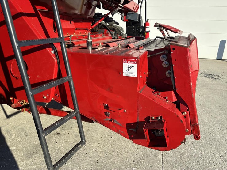 2008-case-ih-2588-image-31