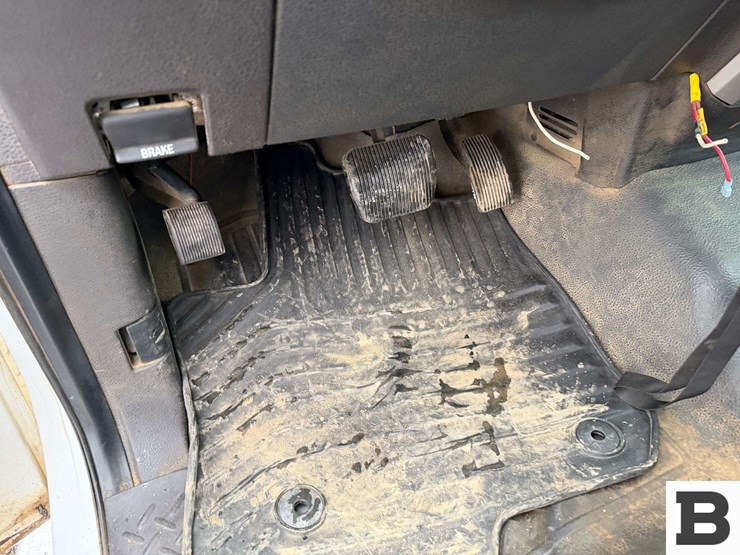 2012-ford-f150-image-27