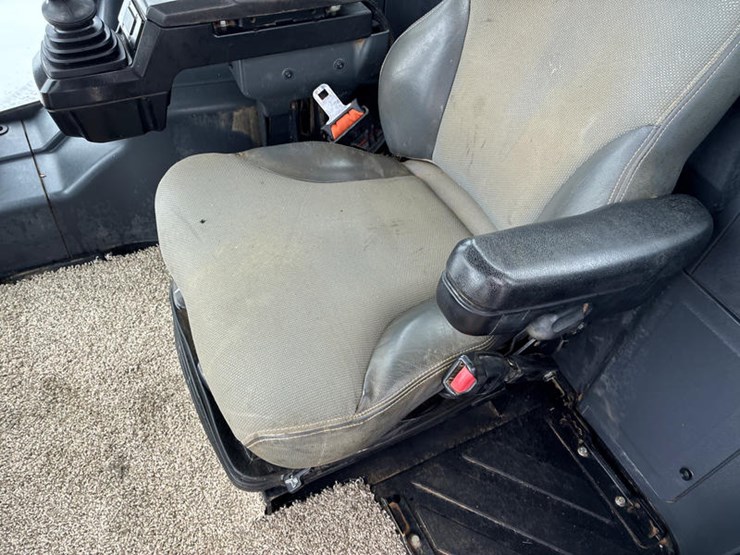 2019-deere-544l-image-77