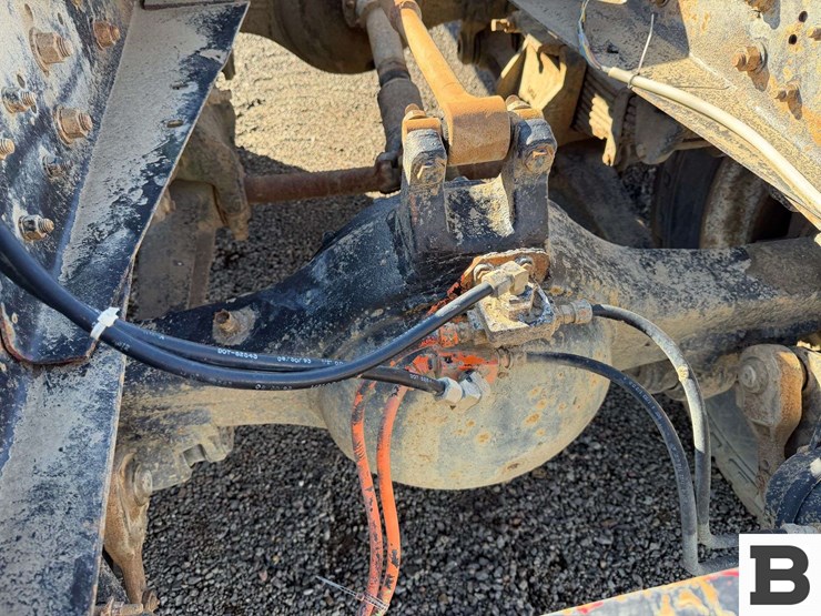 1985-ford-8000-image-28