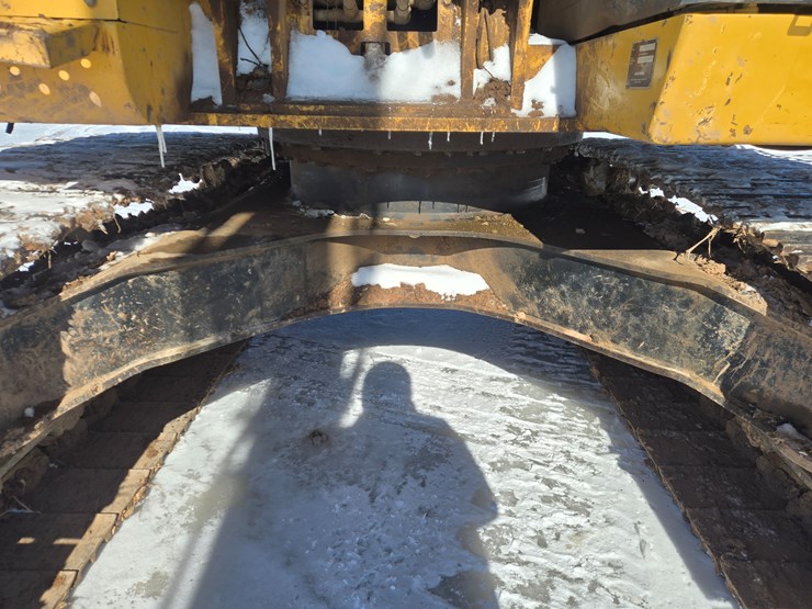 2016-deere-245g-lc-image-49