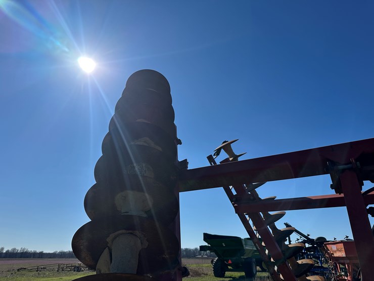 case-ih-3900-image-49