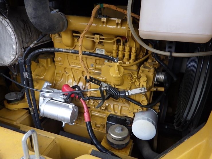 caterpillar-305.5-image-8