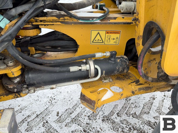 2013-caterpillar-906-image-49