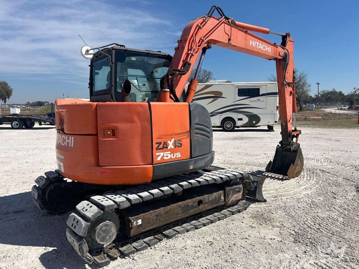 hitachi-zx75us-image-3