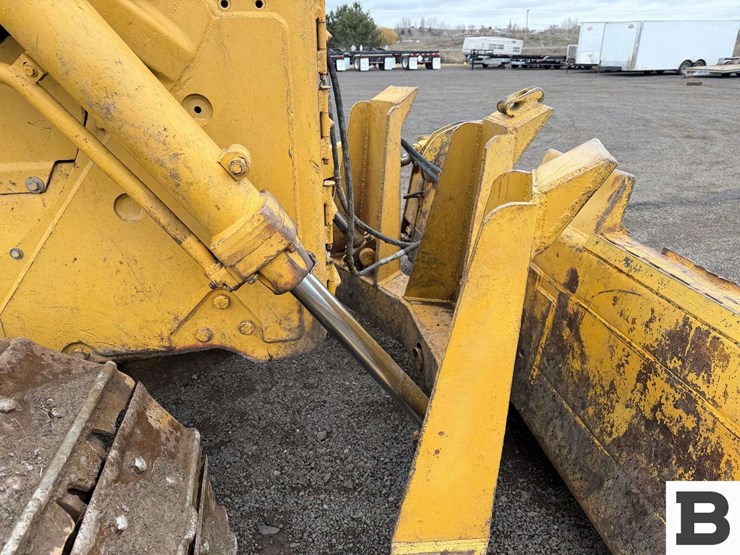 caterpillar-d6-image-38