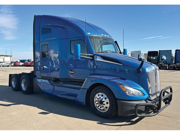 2022-kenworth-t680-image-2