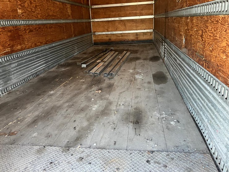 #114797-•-24'-alum-box-image-5