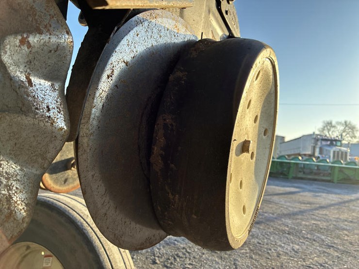 2010-kinze-3660-image-53