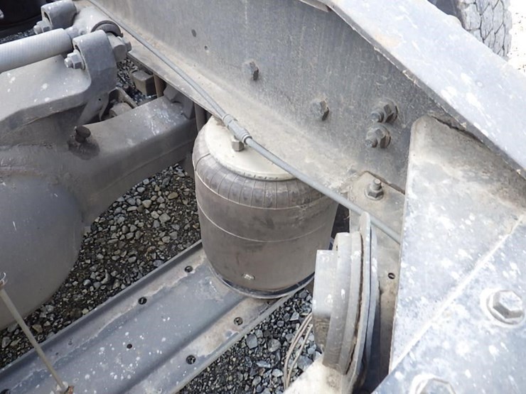 2006-international-9400-image-12