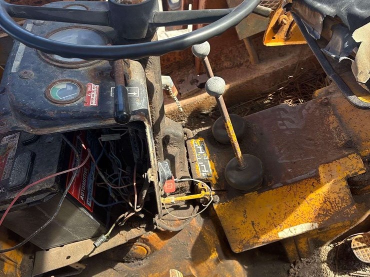 john-deere-302a-image-14