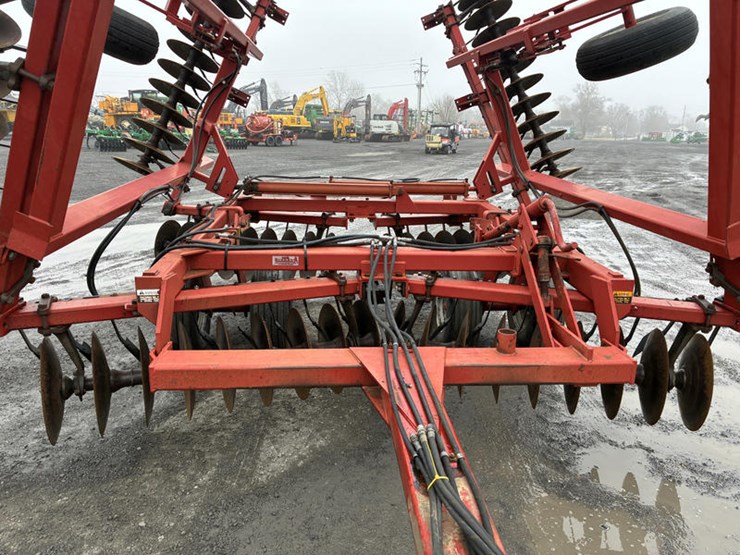 case-ih-3900-image-5