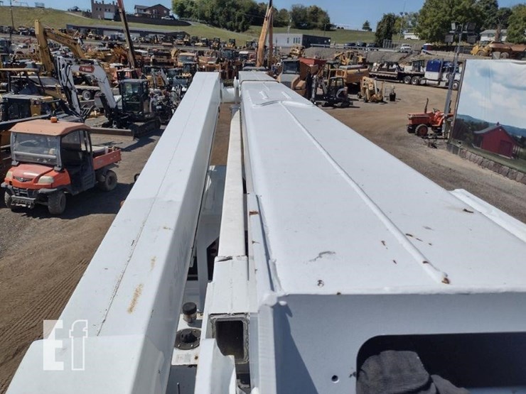 2008-international-durastar-4300-image-44