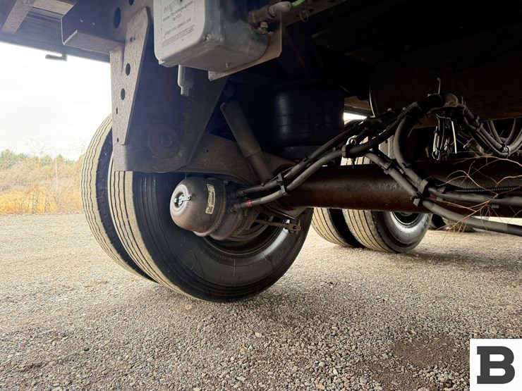 2014-utility-vs3ra-53'-van-trailer-image-15