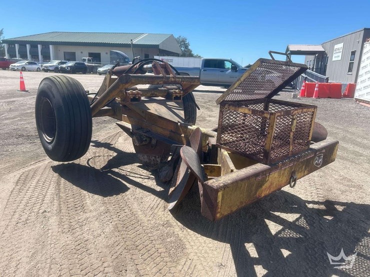 hydraulic-fire-plow-attachment-image-4