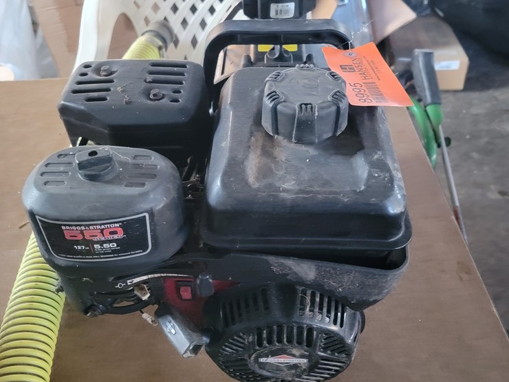 #8995-•-briggs-and-stratton-fertilizer-pump-image-1