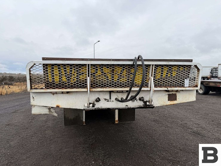 1981-haull-flatbed-equipment-trailer-image-6