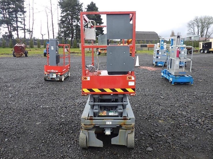 2013-skyjack-sjiii3219-image-6