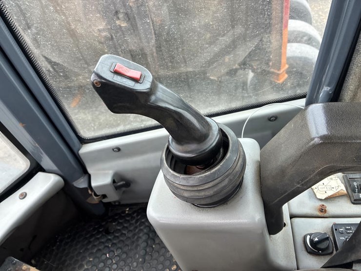 2005-ingersoll-rand-wl350-image-25