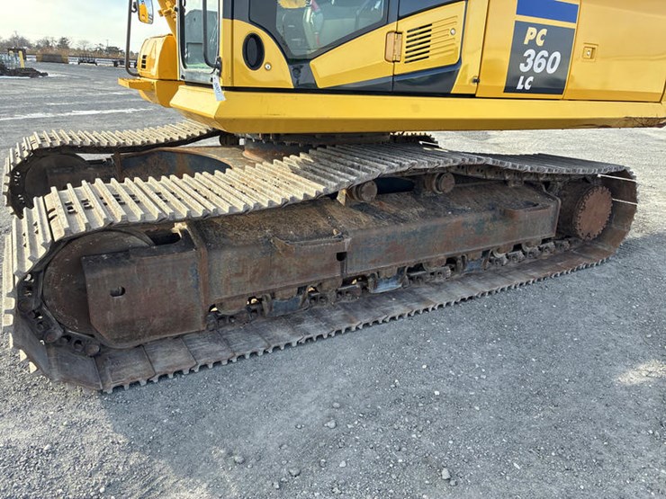 2017-komatsu-pc360-lc-11-image-30