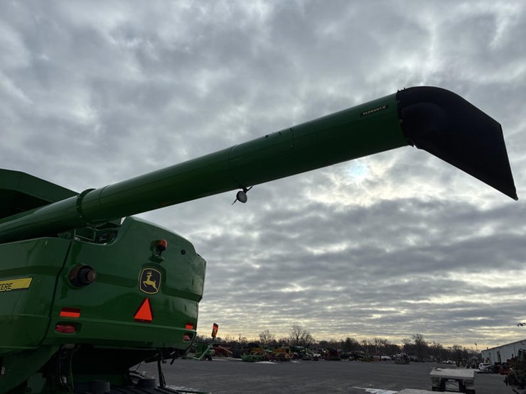 2013-john-deere-s690-image-16