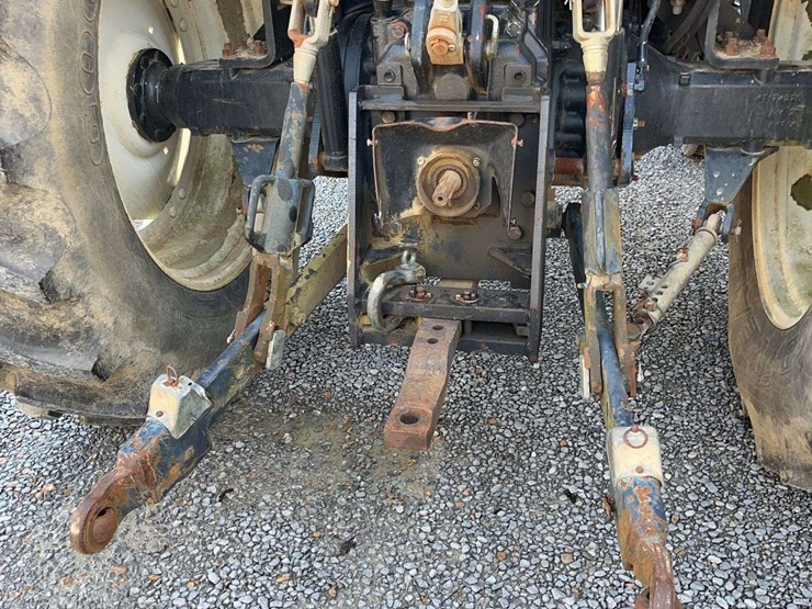 new-holland-ts100a-image-31