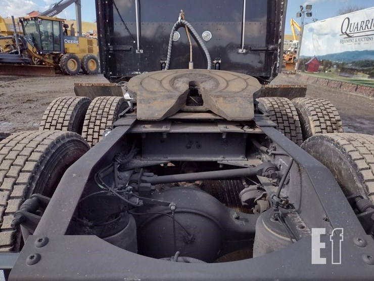 2007-peterbilt-379-image-27