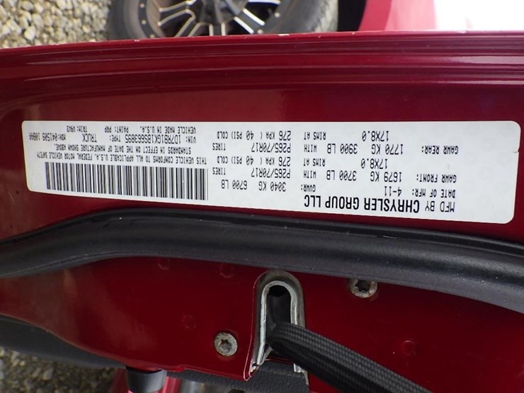 2011-dodge-1500-image-34