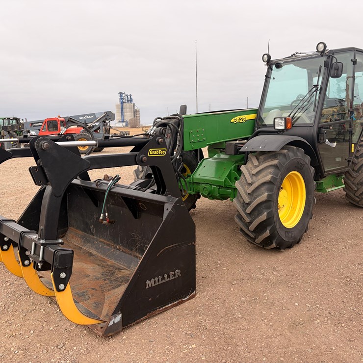 2006 JOHN DEERE 3420