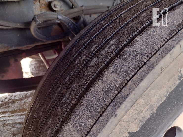 2007-peterbilt-379-image-36