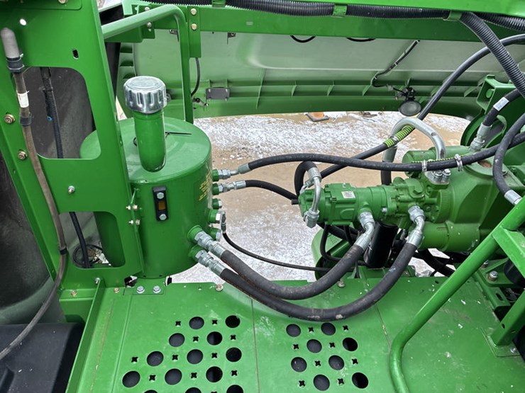 2011-john-deere-9670-sts-image-82
