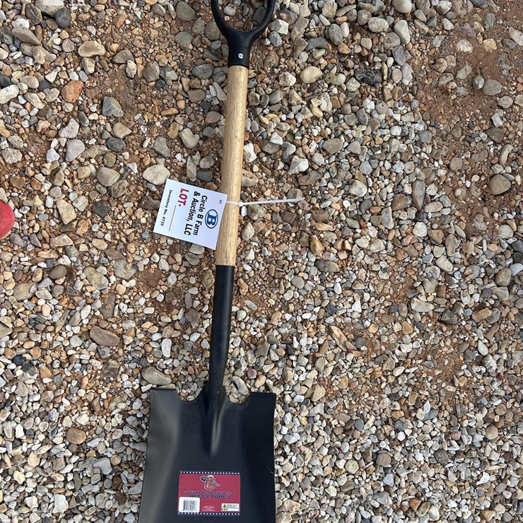 NEW SQUARE SHOVEL