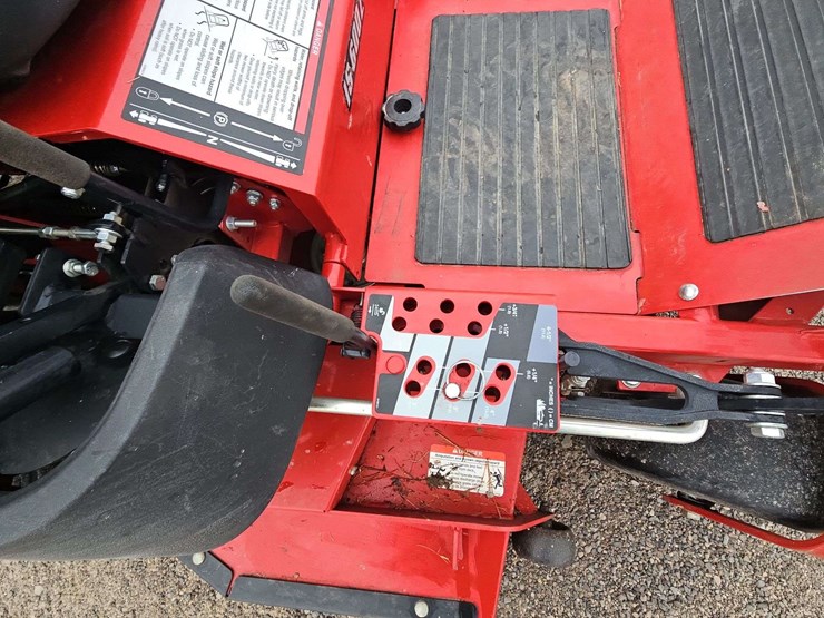 2022-ferris-is-600z-zero-turn-lawn-mower-image-31