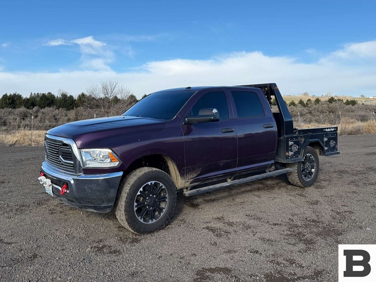 2015-dodge-2500-image-2