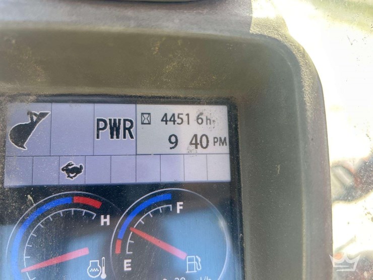 hitachi-zx75us-image-6