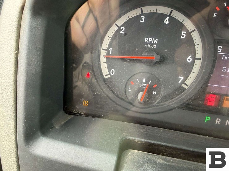 2012-dodge-2500-image-31