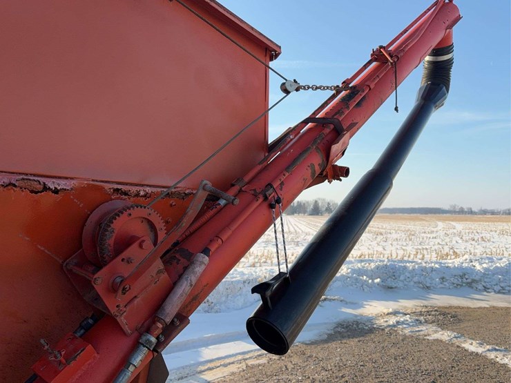 hopper-wagon-w-auger-image-17