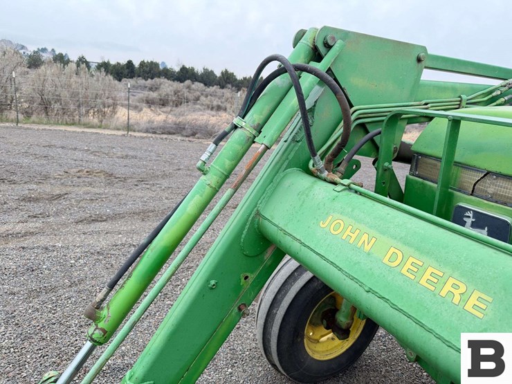1983-john-deere-2350-image-14