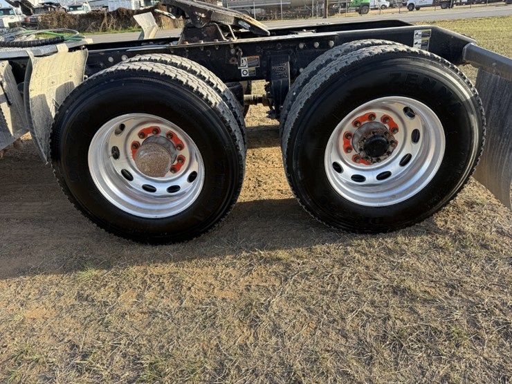 2021-peterbilt-367-image-20