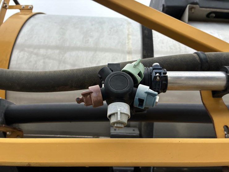 2015-ag-chem-rg1100-image-31