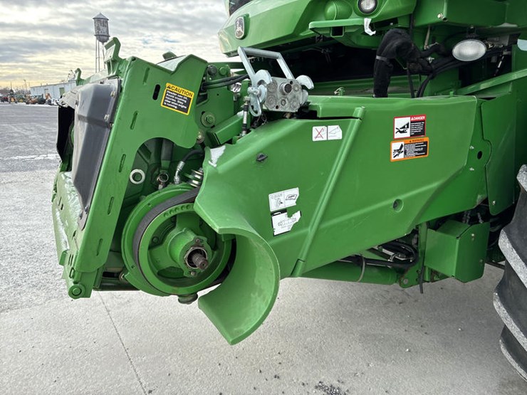 2013-john-deere-s690-image-21